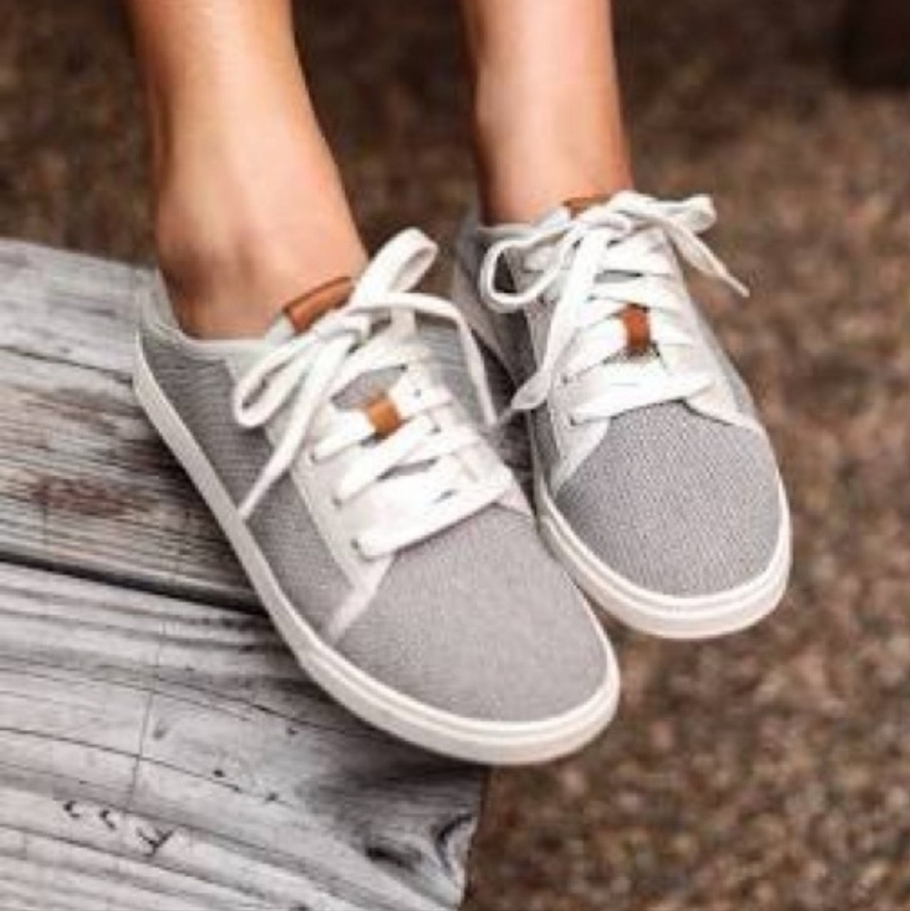 OluKai Pehuea Li Convertible Sneakers Women’s Size 8 Gray Knit Comfort - Picture 2 of 16